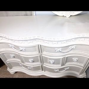 Disney princess white 6 drawer dresser with mirror